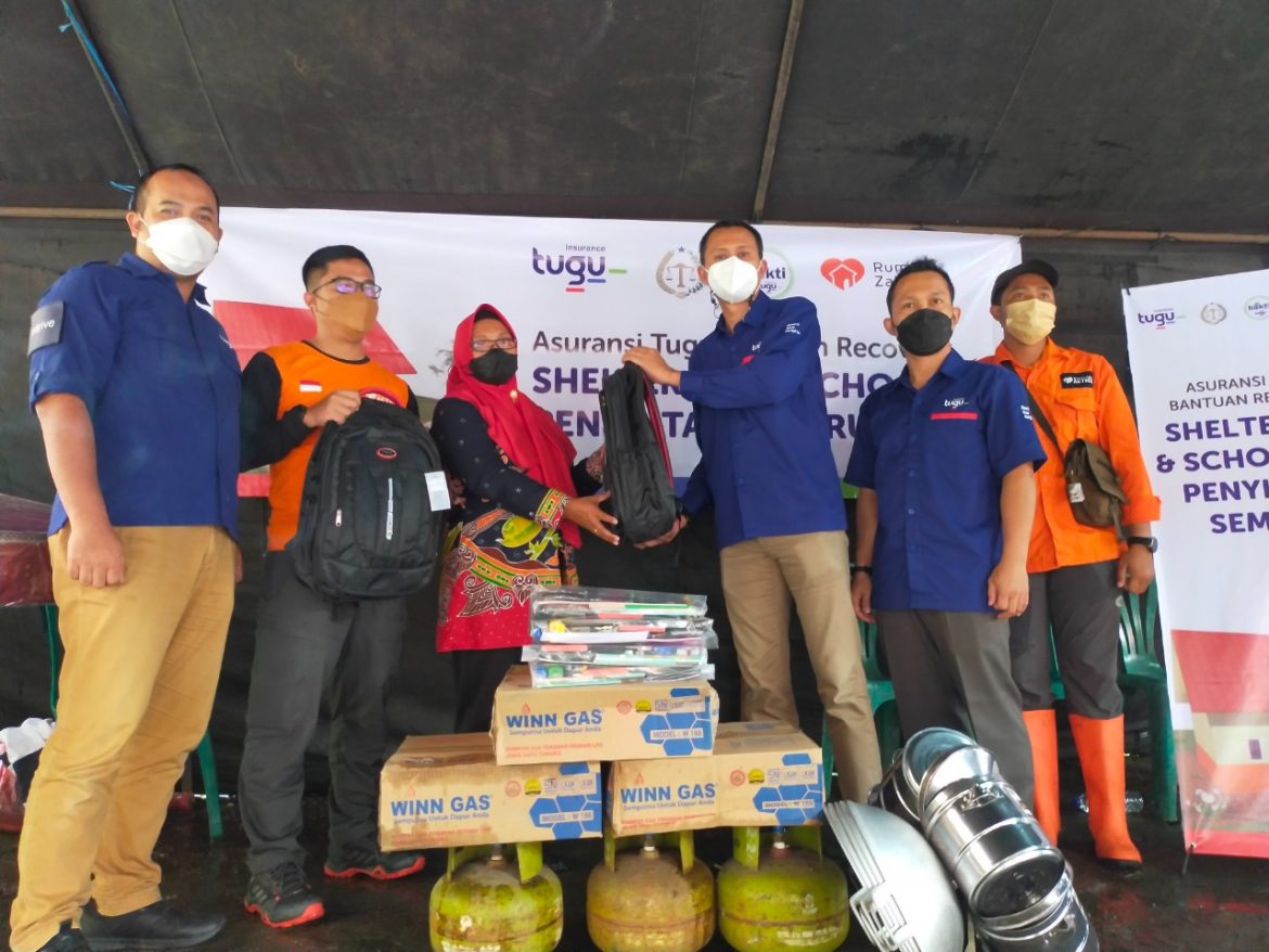 Tugu Insurance dan Rumah Zakat Berikan Bantuan Donasi Bagi Korban Erupsi Semeru